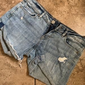 Aeropostale light washed jean shorts